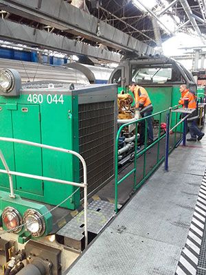 Maitenance et rénovation de moteurs de locomotives