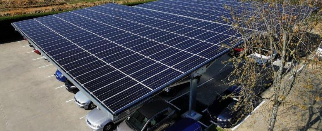 ombrières de parking photovoltaïque Eneria Montlhéry